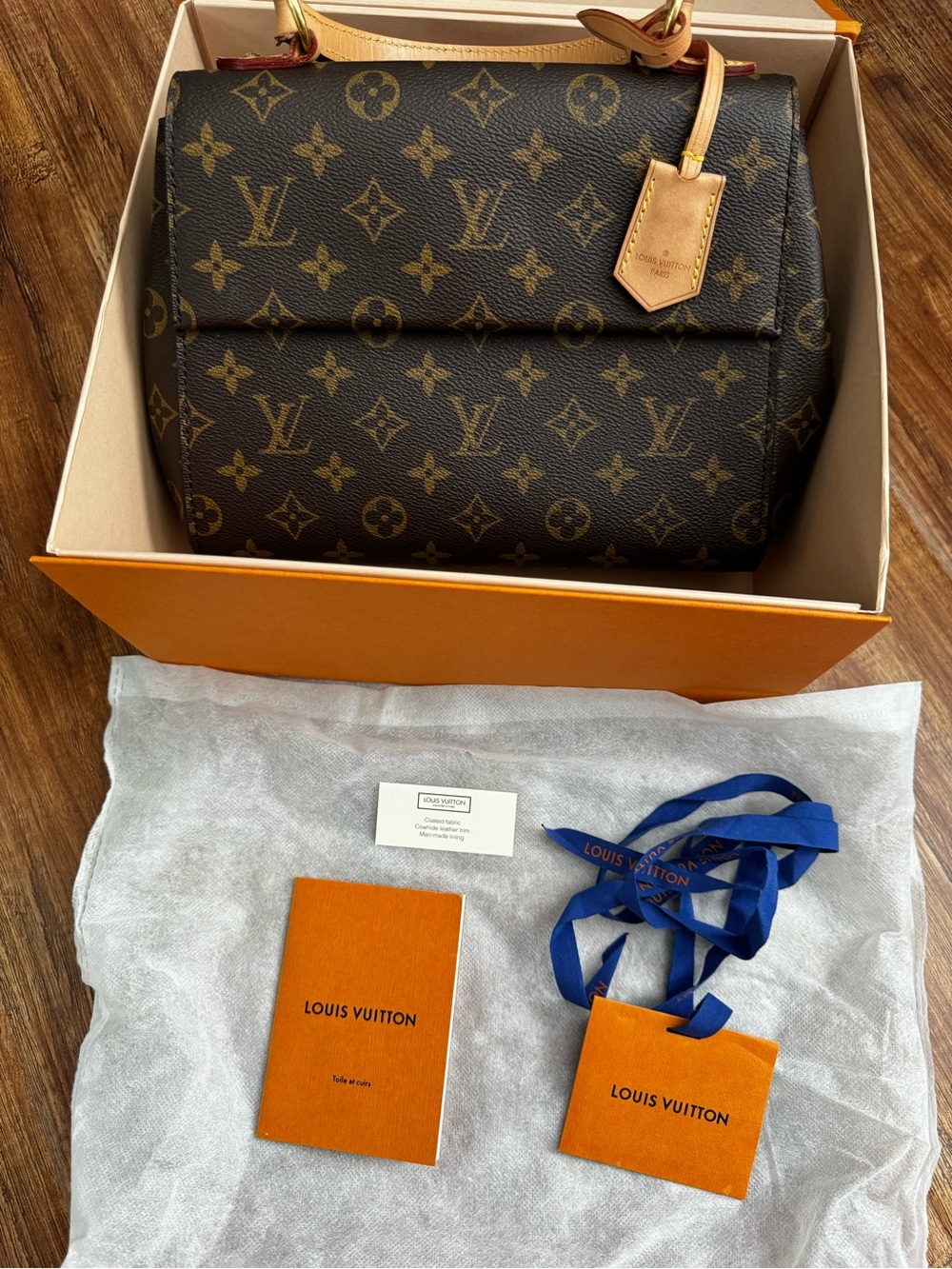 Authentic Louis Vuitton Cluny BB